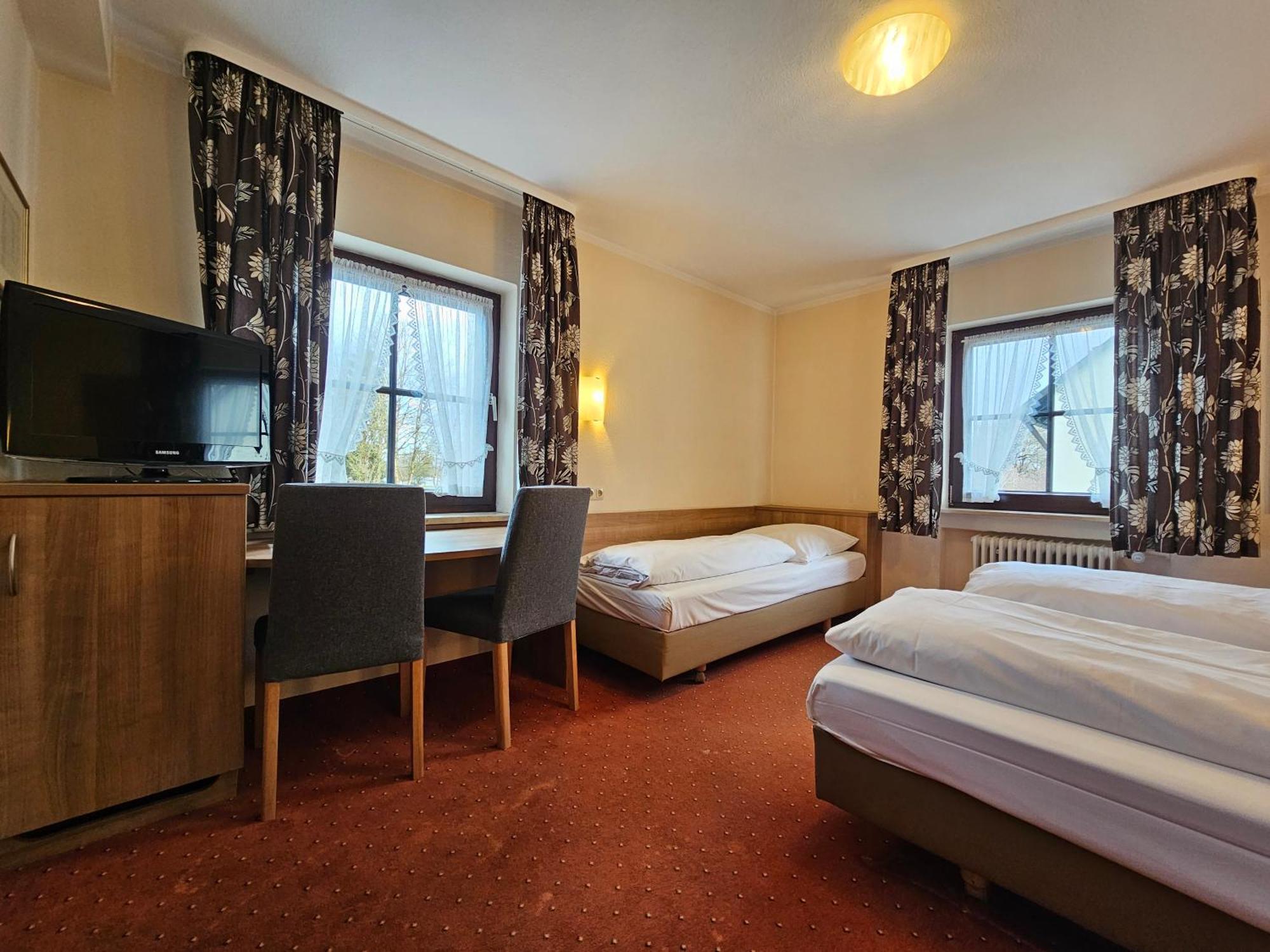 Arrivel Am Bergson - Bisher Hotel Neuner Мюнхен Екстер'єр фото