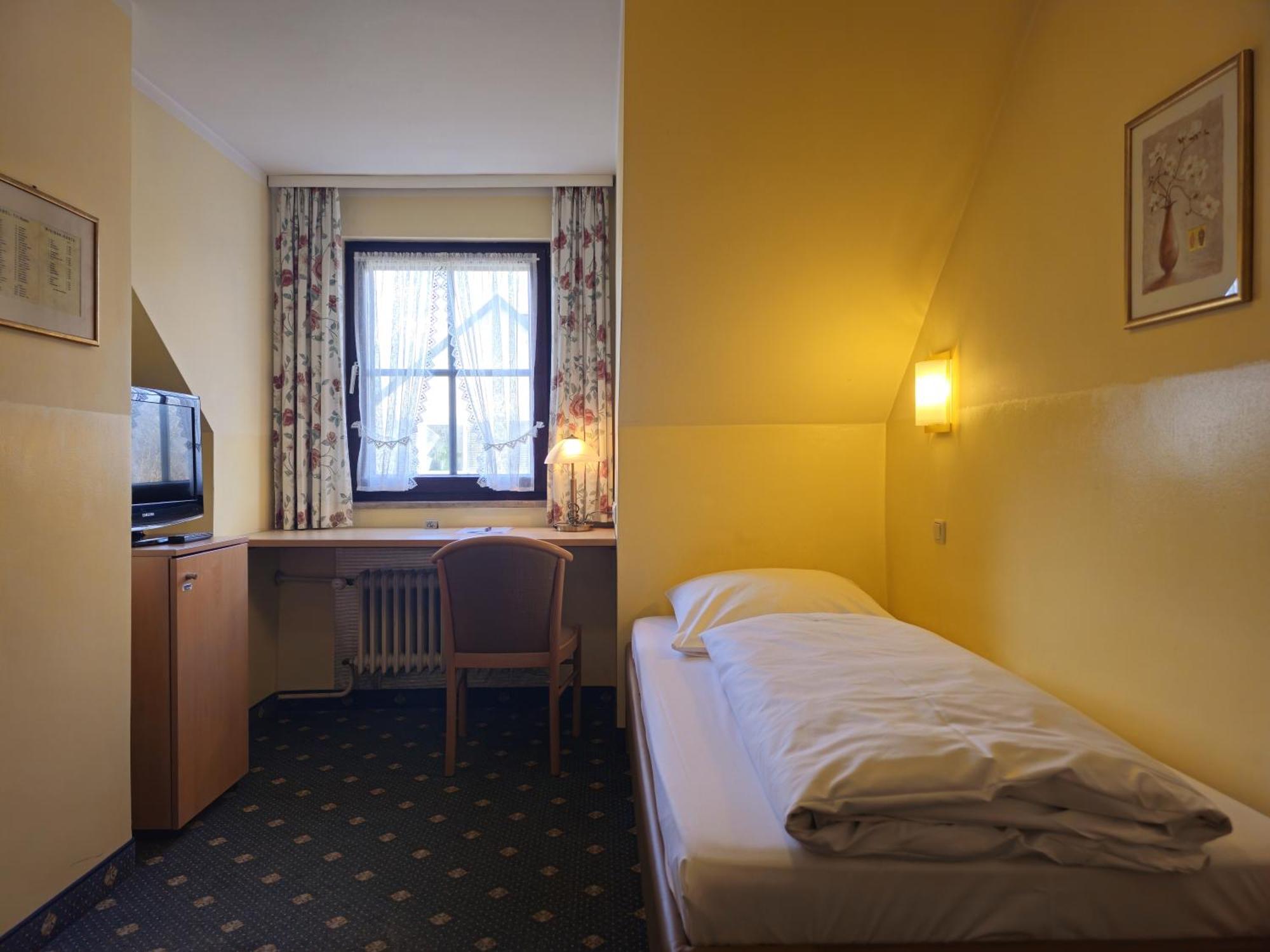 Arrivel Am Bergson - Bisher Hotel Neuner Мюнхен Екстер'єр фото